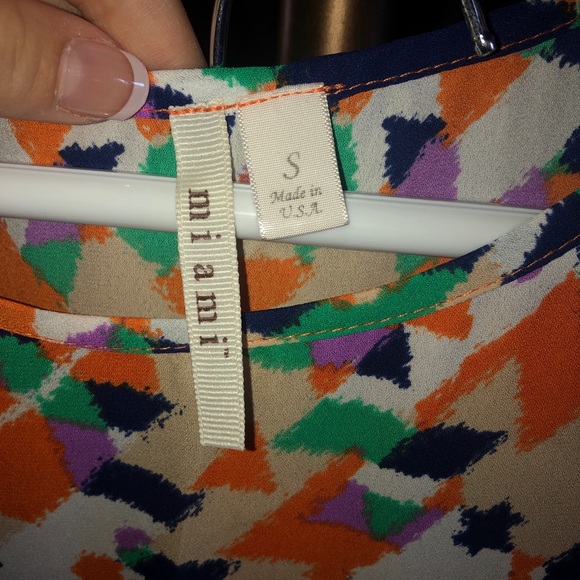 Boutique Patterned Top - Picture 2 of 2